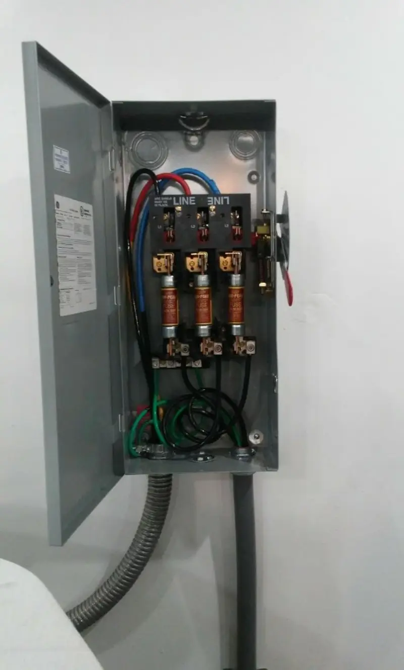 Three-phase disconnect switch installed for Electrical Wiring & Rewiring in Decatur